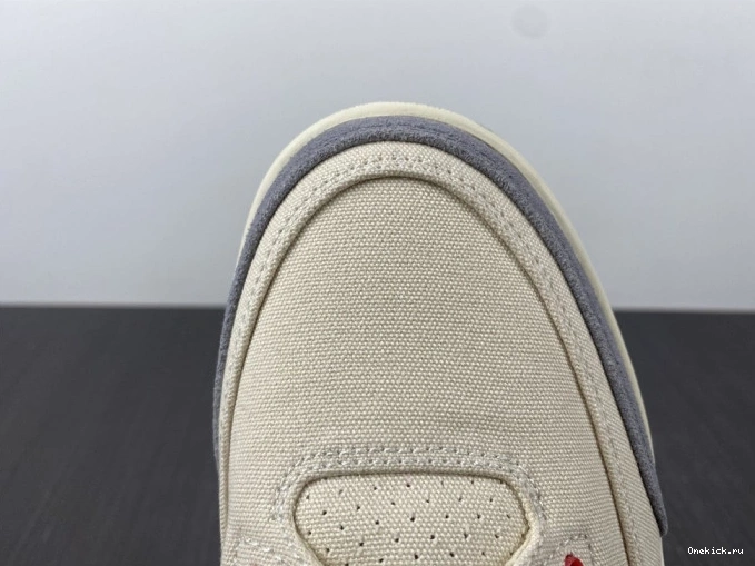 One Kick 3 Muslin Air DH7139-100 Retro Jordan 0722